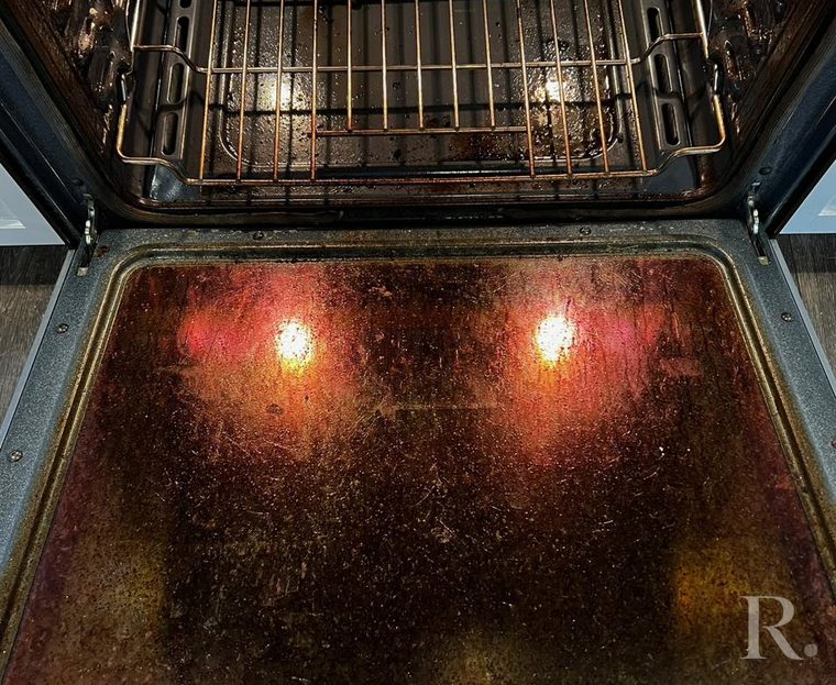 Oven door glass: before cleaning